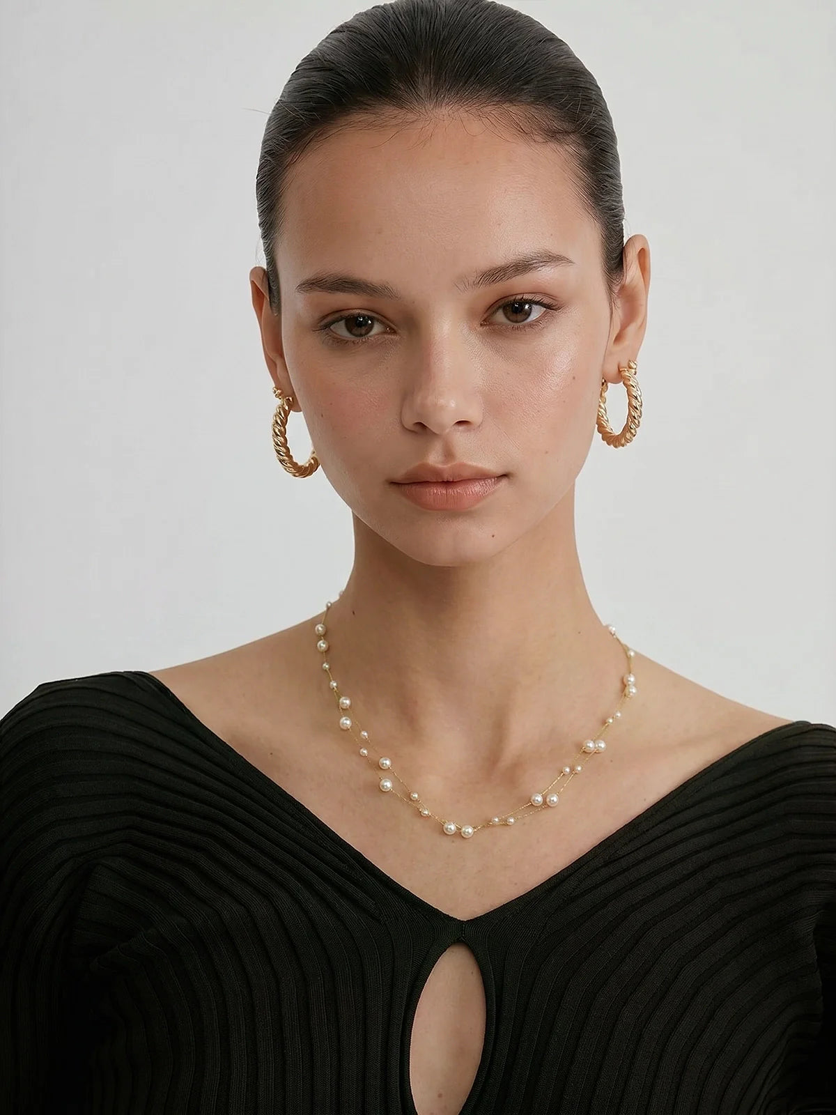 Mixed Size Pearl Layered Necklaces
