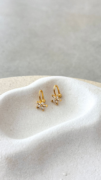 Yiota Ear Cuff Earrings - Gold