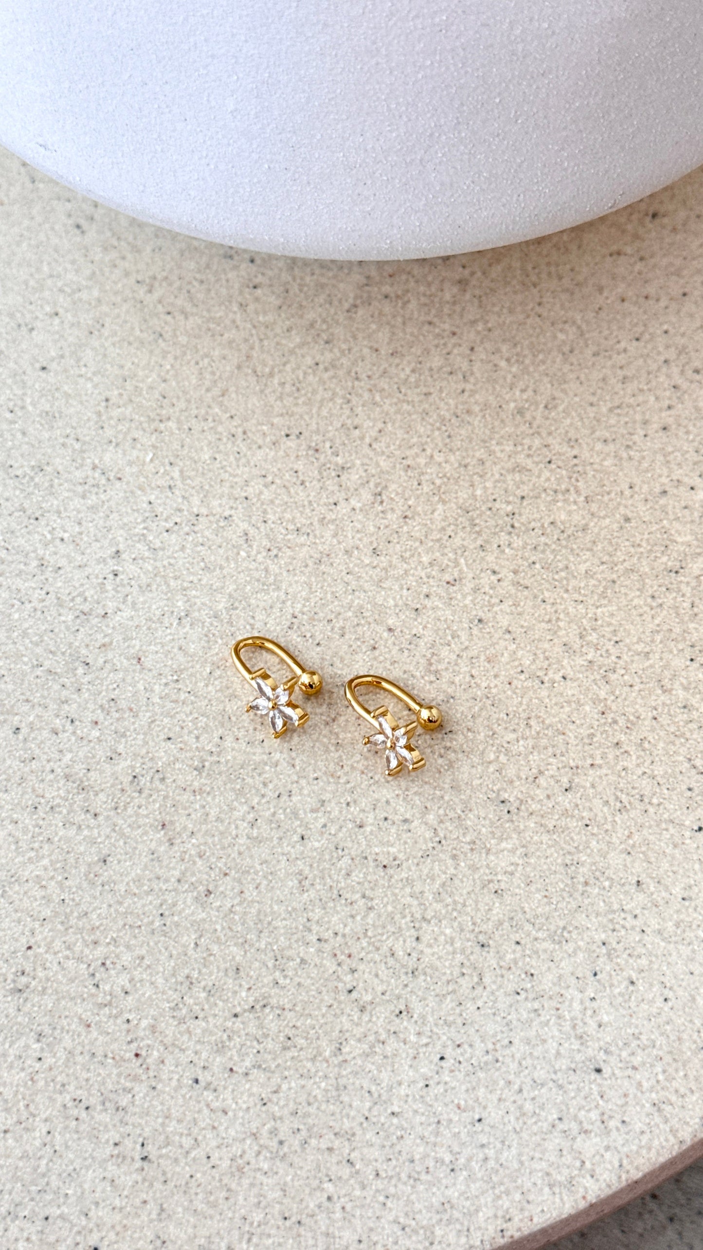 Yiota Ear Cuff Earrings - Gold